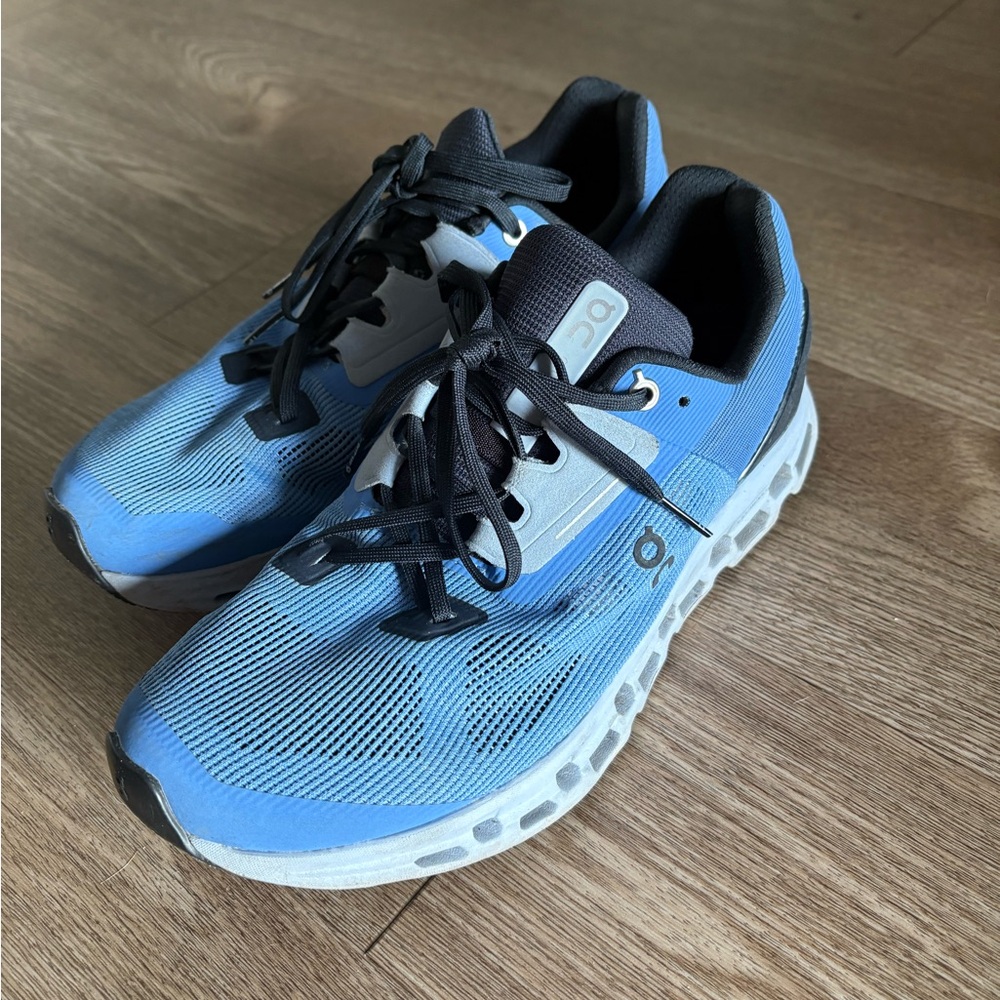 On Running Women’s Sneakers